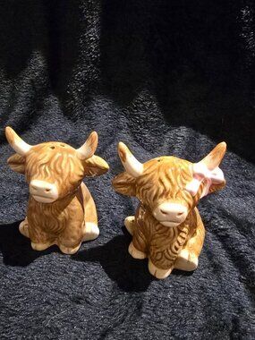 New Farmhouse Ceramic Highland Cow Salt & Pepper Shakers